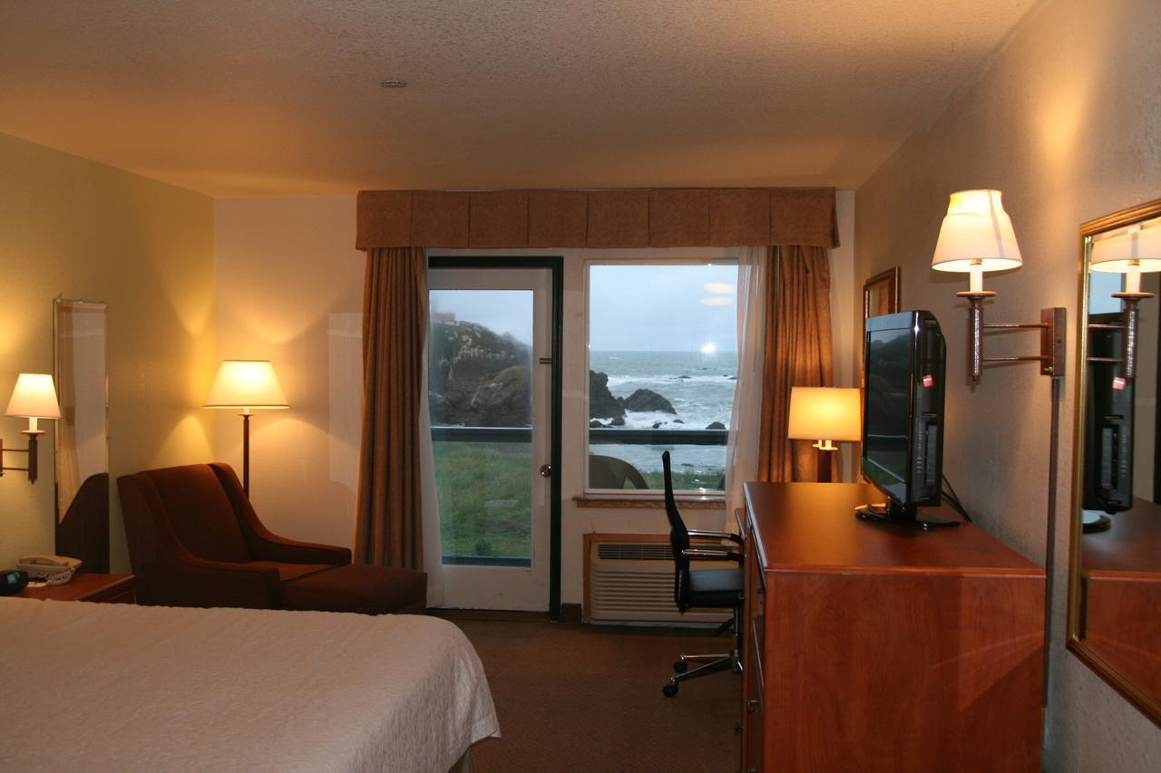 Oceanfront Lodge Crescent City Exteriör bild
