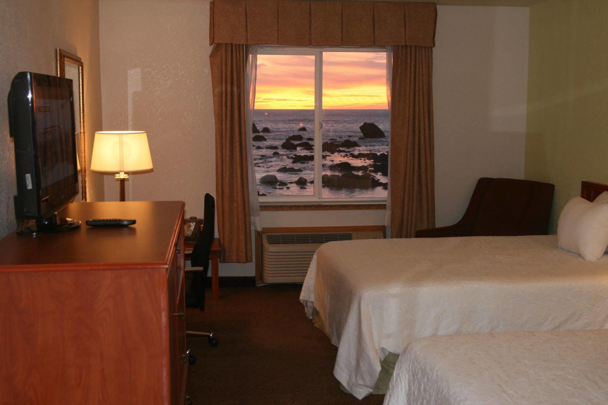 Oceanfront Lodge Crescent City Exteriör bild